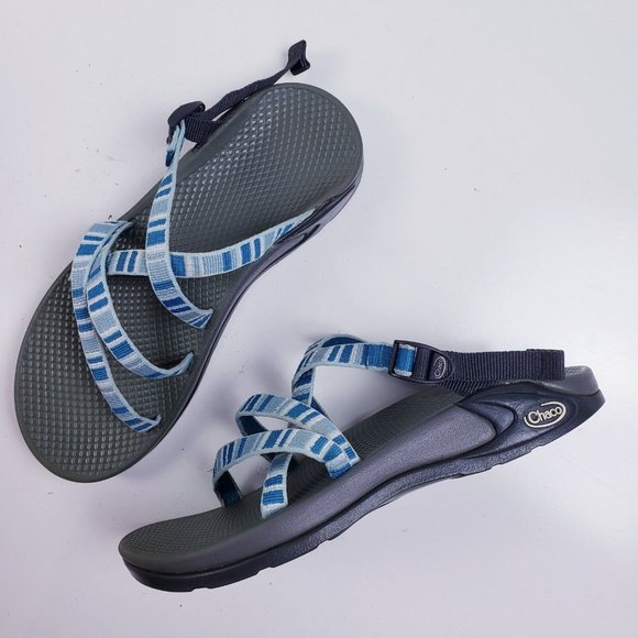 chaco zong sandals